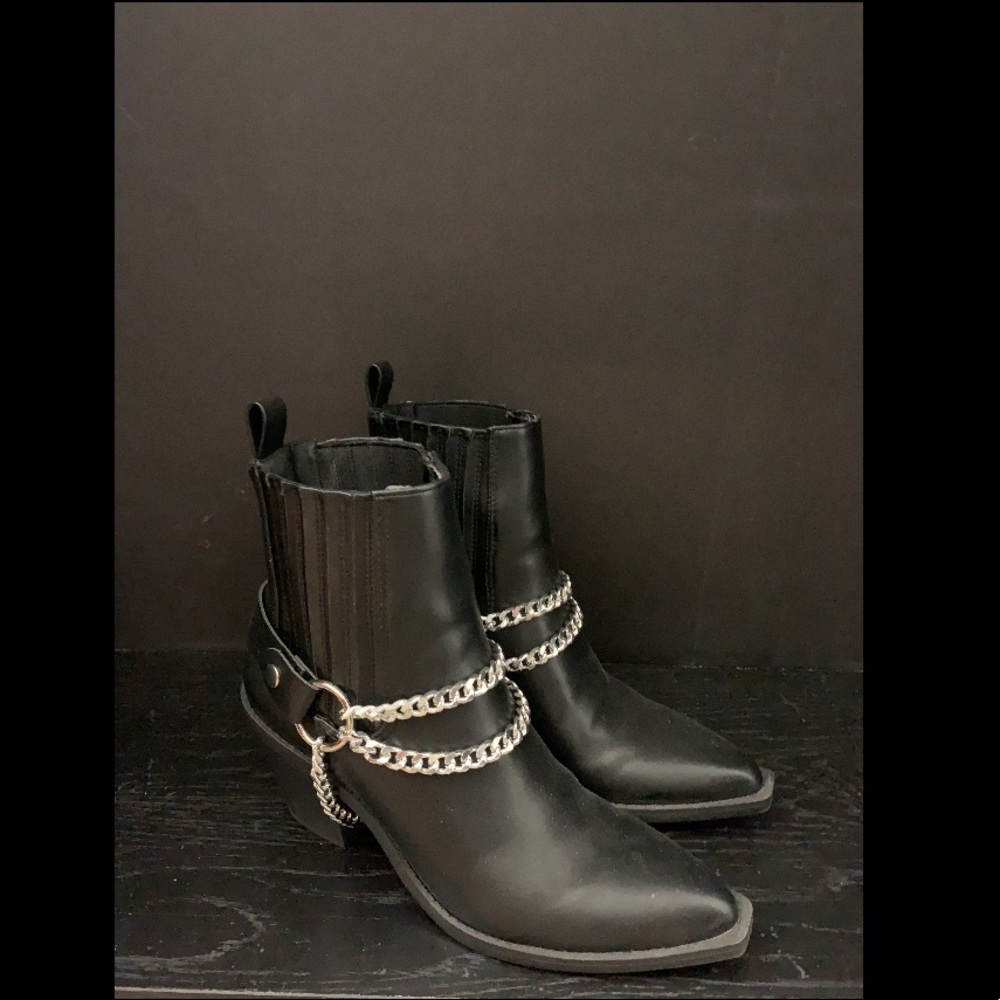 (New) Chain Accent Ankle Boots - Picture 13 of 16